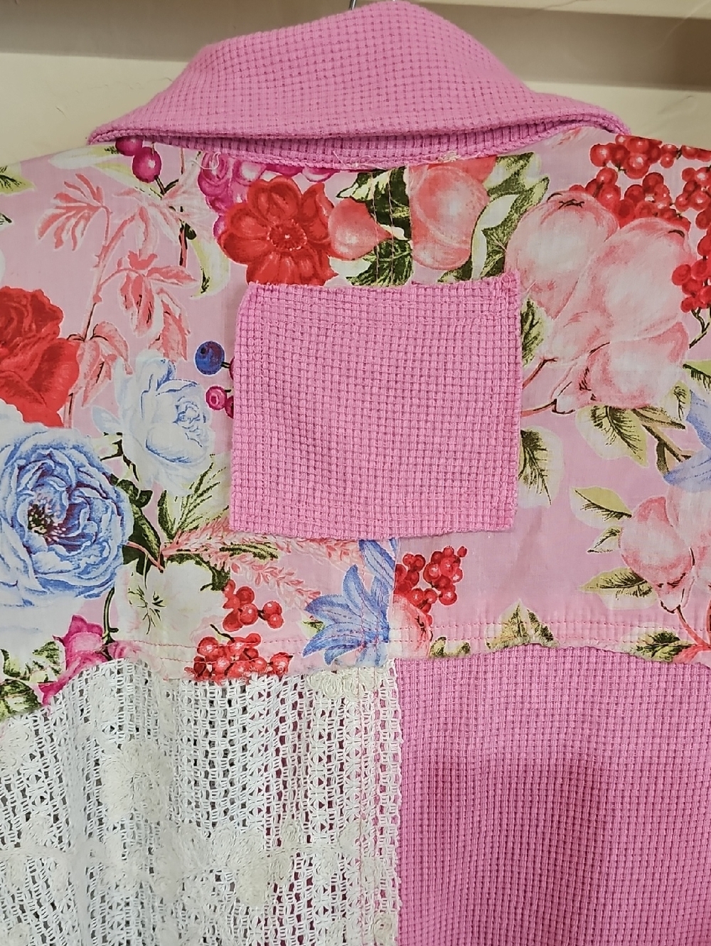 POL Pink Floral Patchwork Lace Button-Up Shirt - Picture 10 of 16